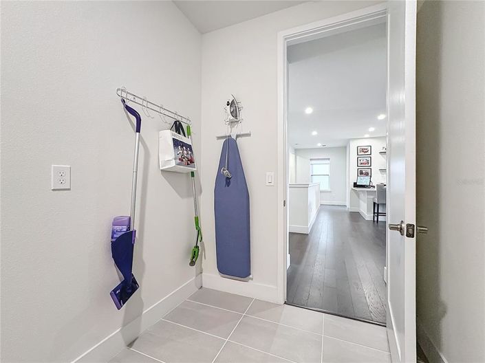 Image No.98-6 Bed Property for sale