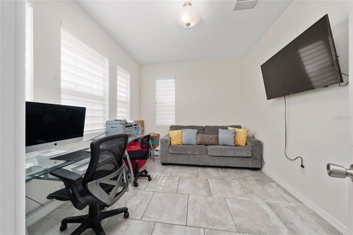 Image No.19-3 Bed Property for sale