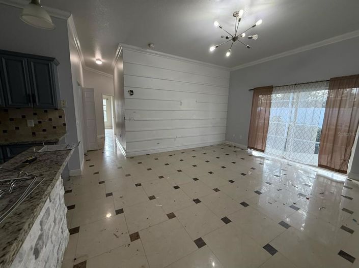 Image No.10-Propriété de 4 chambres à vendre à Davenport