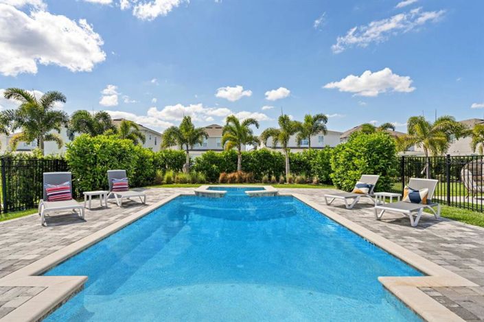 Image No.46-6 Bed Property for sale