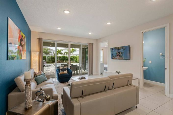 Image No.9-6 Bed Property for sale