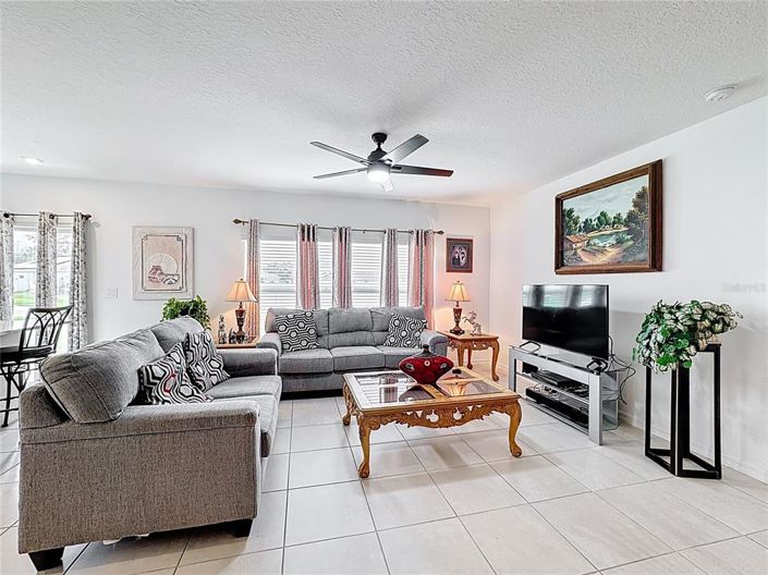 Image No.8-3 Bed Property for sale