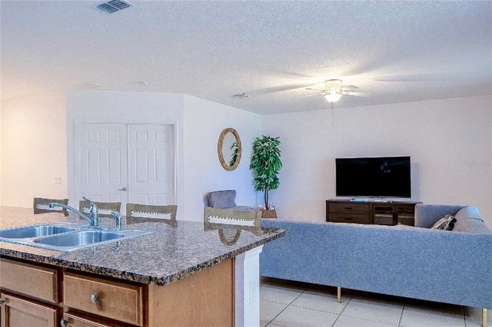 Image No.17-Propriété de 4 chambres à vendre à Kissimmee