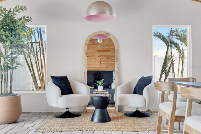 Image No.12-4 Bed Property for sale