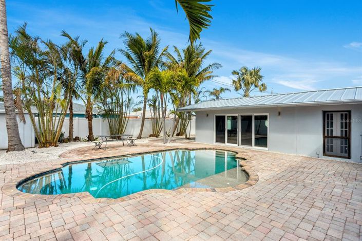 Image No.23-4 Bed Property for sale