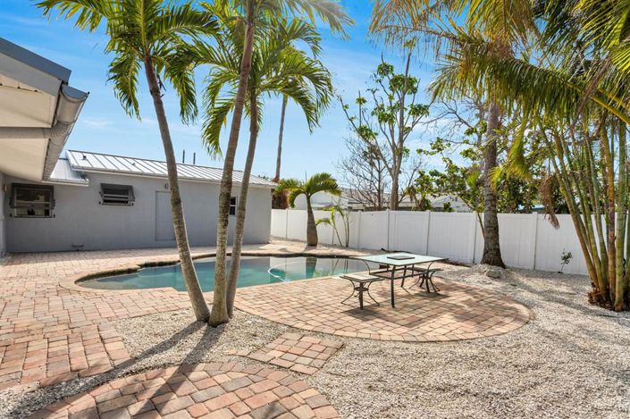 Image No.24-4 Bed Property for sale