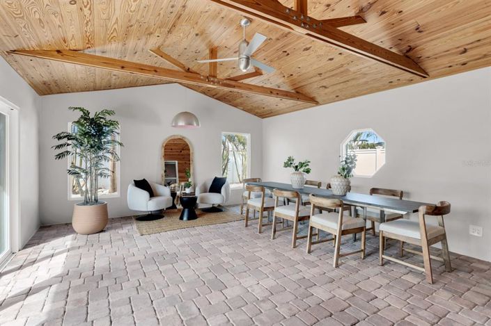 Image No.4-4 Bed Property for sale