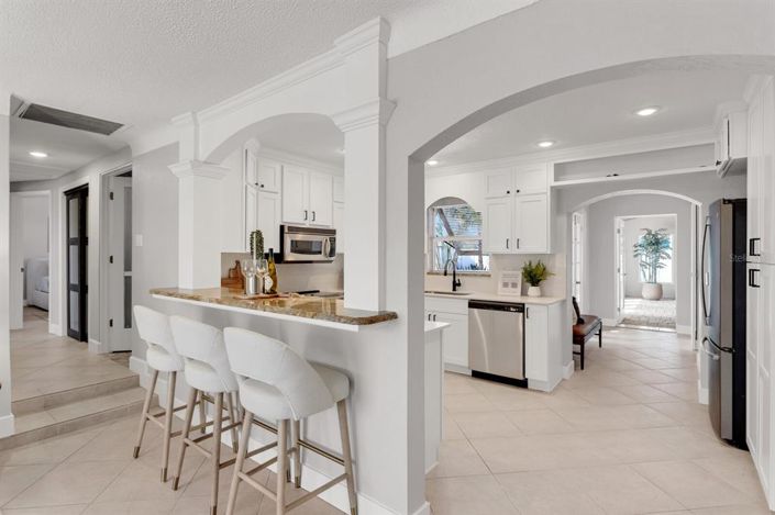 Image No.9-4 Bed Property for sale