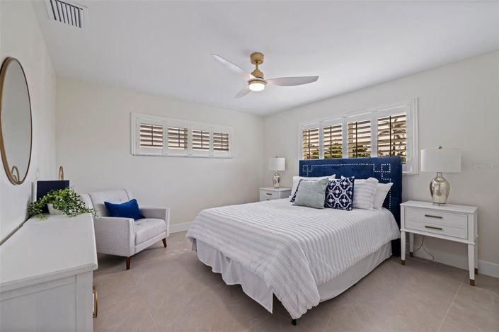 Image No.23-3 Bed Property for sale