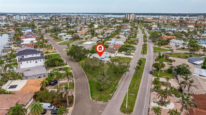 Image No.41-3 Bed Property for sale