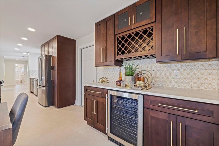 Image No.8-3 Bed Property for sale