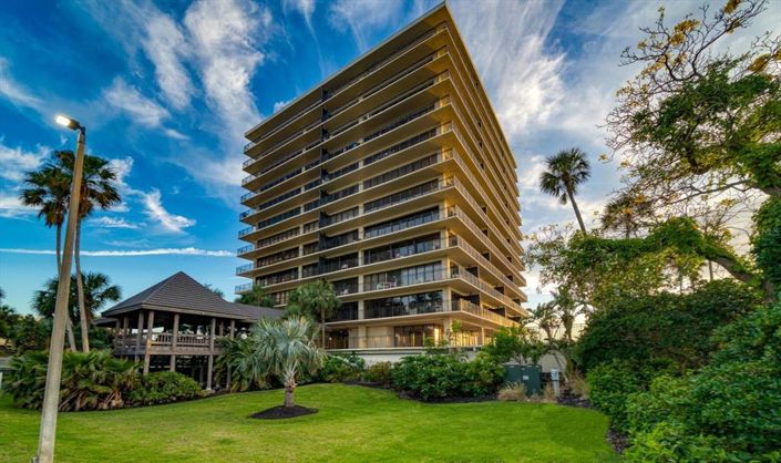 Image No.42-2 Bed Property for sale