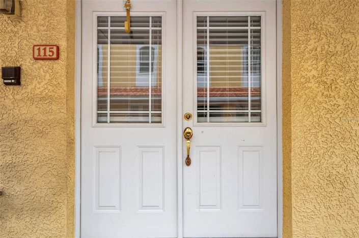 Image No.2-Propriété de 3 chambres à vendre à Treasure Island