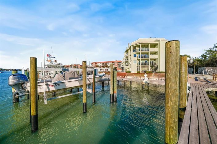 Image No.40-3 Bed Property for sale