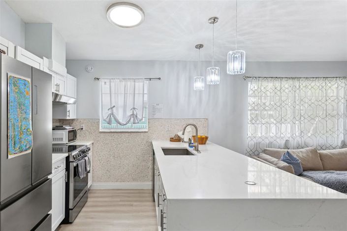 Image No.11-3 Bed Property for sale