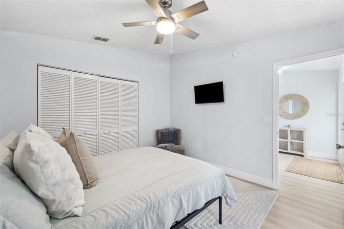 Image No.22-3 Bed Property for sale