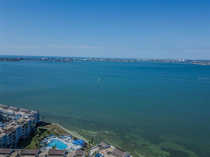 Image No.30-2 Bed Property for sale