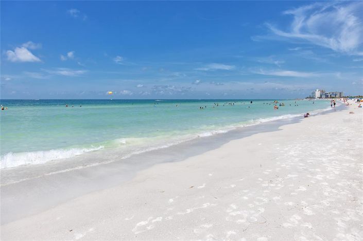 Image No.2-Propriété de 1 chambre à vendre à Floride