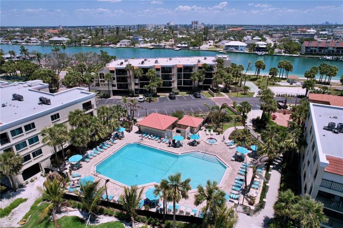 Image No.10-2 Bed Property for sale