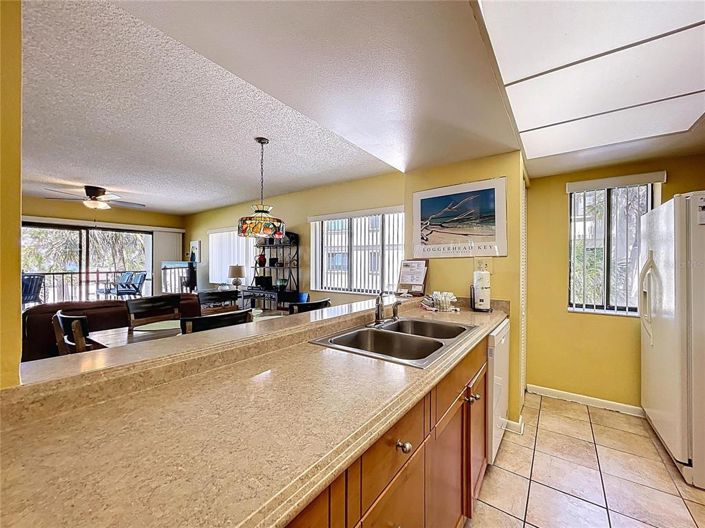 Image No.10-2 Bed Property for sale