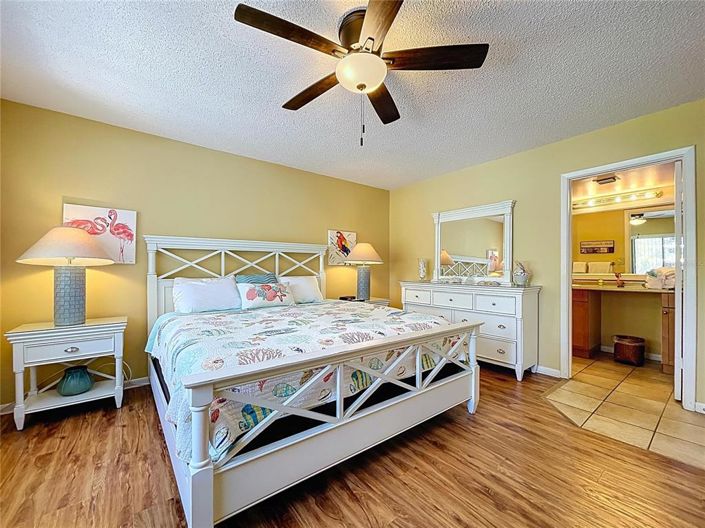 Image No.18-2 Bed Property for sale