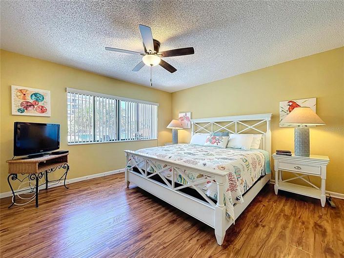 Image No.37-2 Bed Property for sale