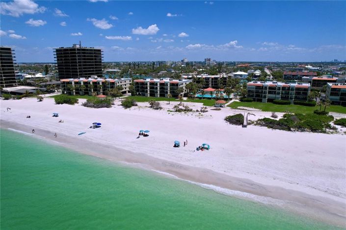 Image No.44-2 Bed Property for sale