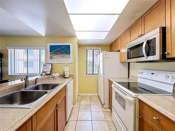 Image No.9-2 Bed Property for sale