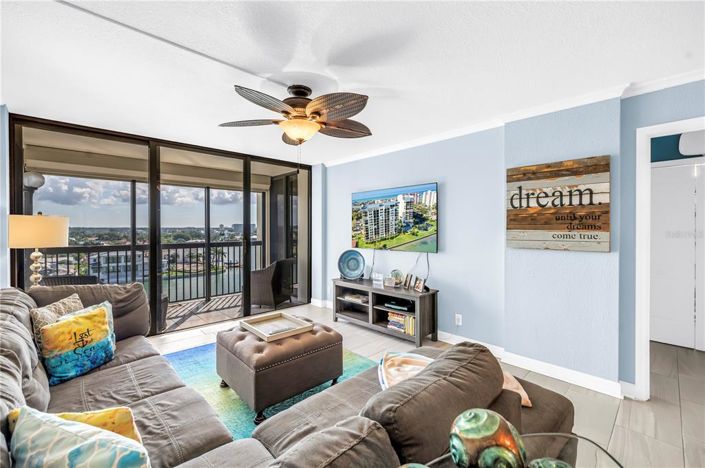 Image No.25-2 Bed Property for sale