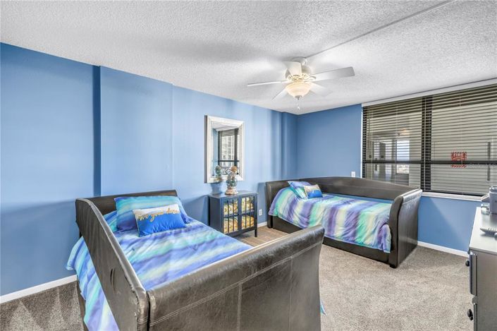 Image No.33-2 Bed Property for sale