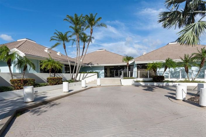 Image No.41-2 Bed Property for sale