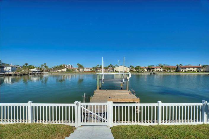 Image No.5-Propriété de 3 chambres à vendre à Treasure Island