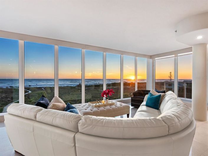 Image No.1-3 Bed Property for sale
