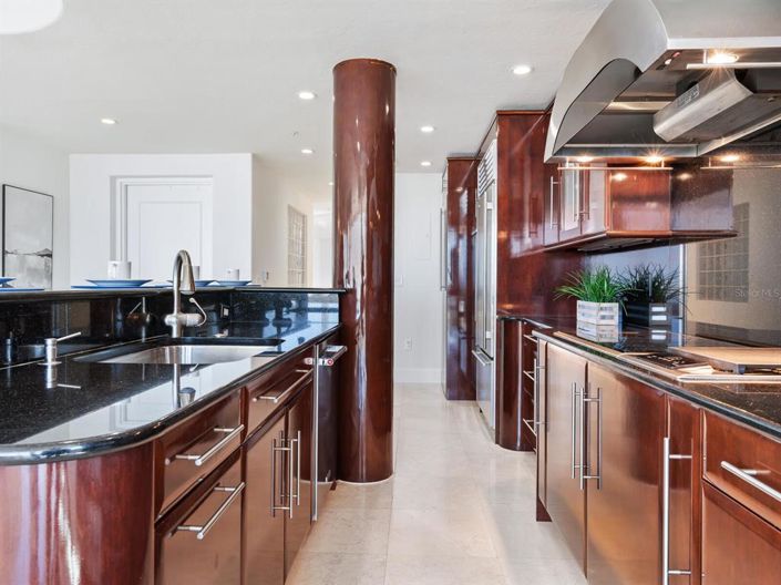 Image No.15-3 Bed Property for sale