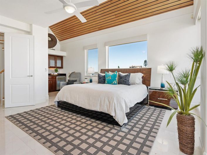 Image No.19-3 Bed Property for sale