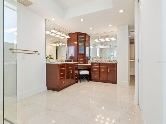 Image No.22-3 Bed Property for sale