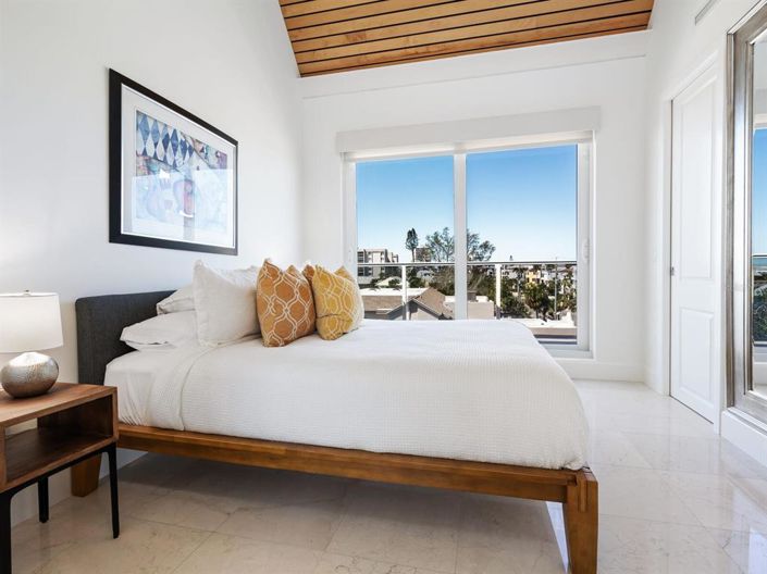 Image No.27-3 Bed Property for sale