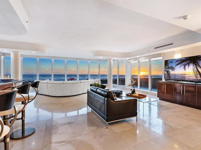 Image No.57-3 Bed Property for sale