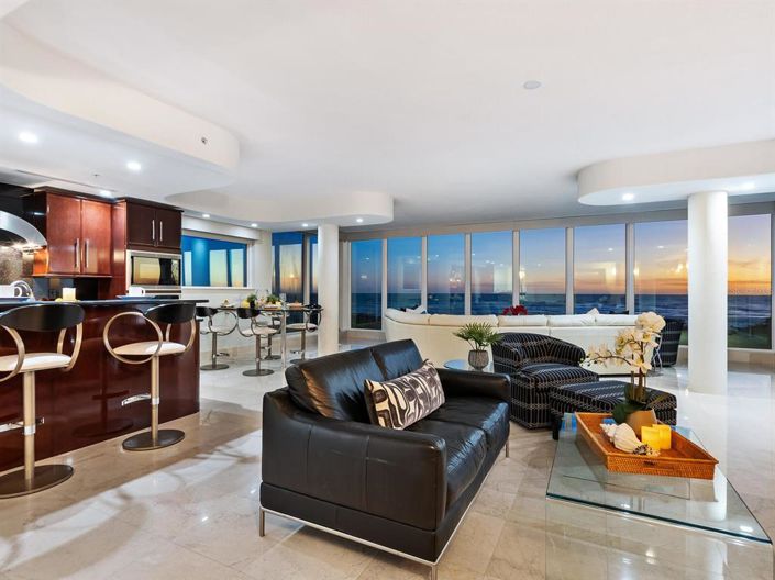 Image No.58-3 Bed Property for sale