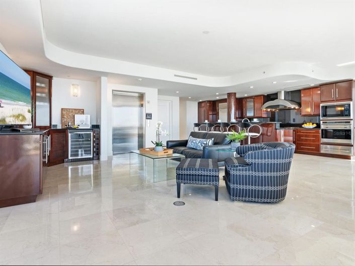 Image No.6-3 Bed Property for sale