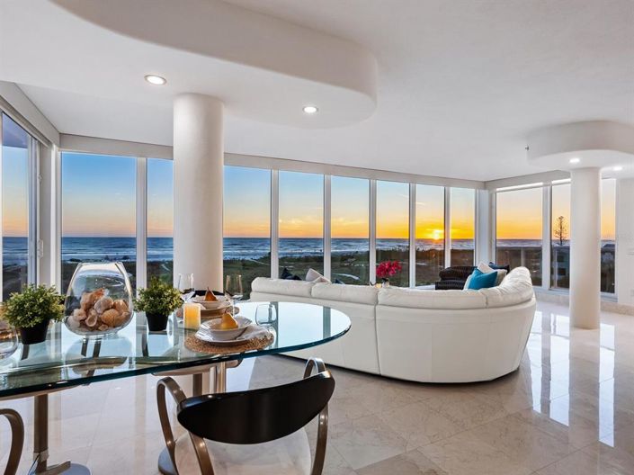 Image No.62-3 Bed Property for sale