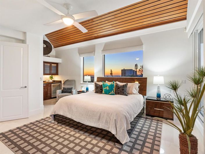 Image No.68-3 Bed Property for sale