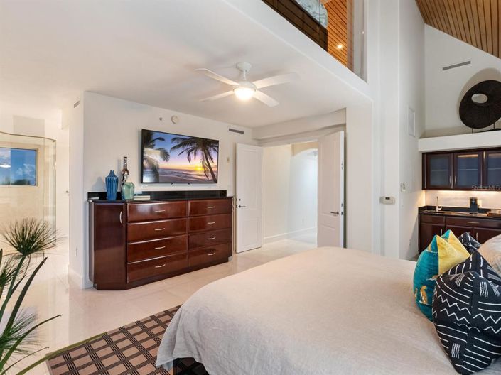 Image No.69-3 Bed Property for sale