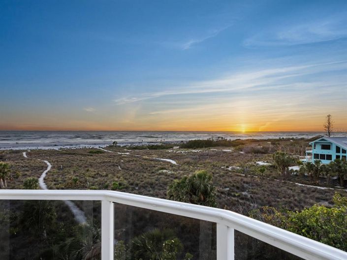 Image No.77-3 Bed Property for sale