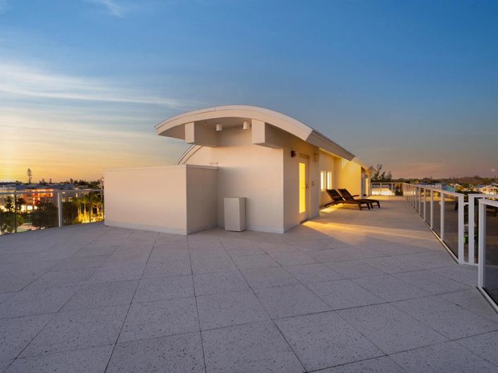 Image No.82-3 Bed Property for sale