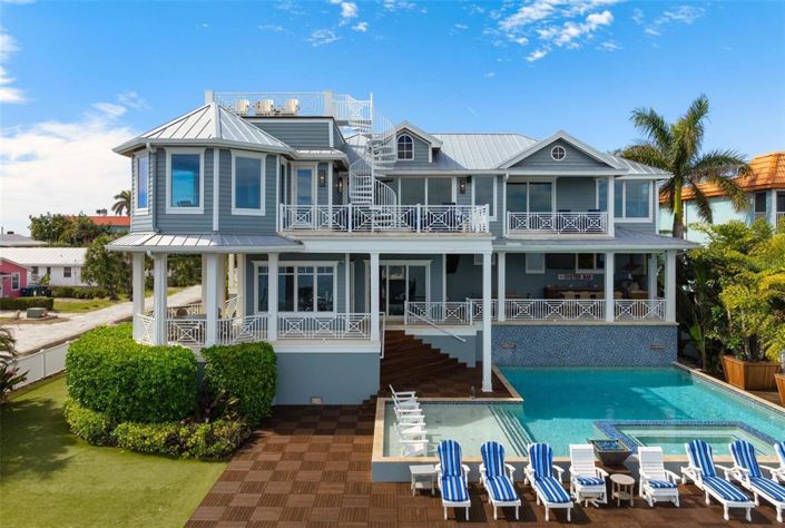 Image No.6-7 Bed Property for sale