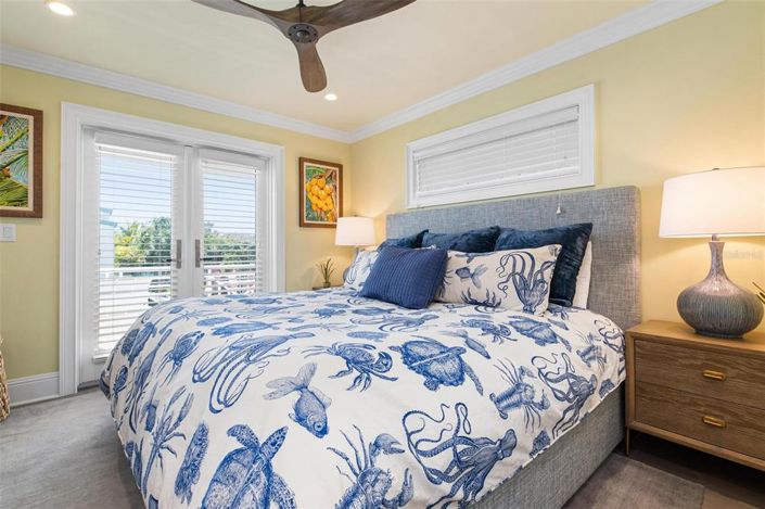 Image No.63-7 Bed Property for sale