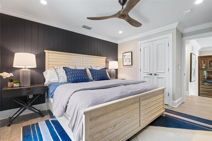 Image No.67-7 Bed Property for sale