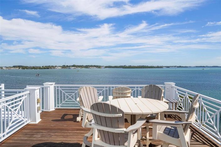 Image No.85-7 Bed Property for sale