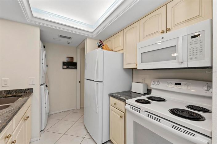 Image No.10-2 Bed Property for sale